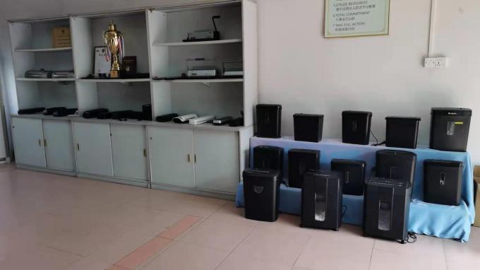 5 শীট স্ট্রিপ কাটা হোম অফিস ব্যবহারের জন্য কাগজ Shredder মেশিন 10L বিন CS522S সঙ্গে 13